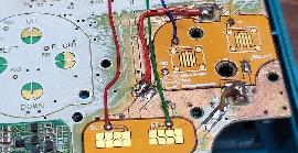 Restauren una Game Boy danyada per l'àcid de les piles