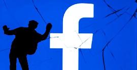 Facebook segueix acusat de vendre dades d'usuaris