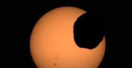Espectacular eclipsi solar a Fobos, la lluna de Mart
