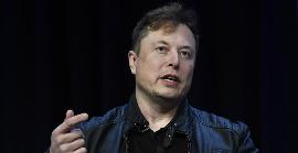 Elon Musk diu quin és el major competidor de Tesla i et sorprendràs