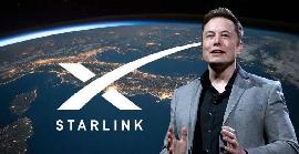 Aviat podràs tenir Internet al teu cotxe gràcies a la xarxa de satèl·lits d'Elon Musk
