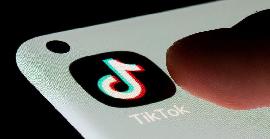 TikTok ja pot traduir vídeos en temps real