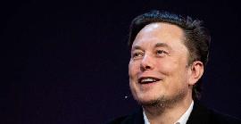 Elon Musk tanca la compra de Twitter i el primer que fa és acomiadar als principals directius