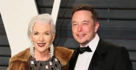 La mare d'Elon Musk defensa al seu fill: «Deixin de ser dolents amb ell»