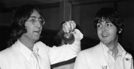 Paul McCartney parla sobre la mort de John Lennon: «Em va afectar tant que no podia ni parlar»