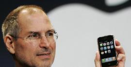 Fa 16 anys Steve Jobs va presentar el primer iPhone: «Avui farem història junts»