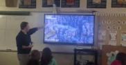 Un professor es fa viral per ensenyar història amb el videojoc Assassin’s Creed